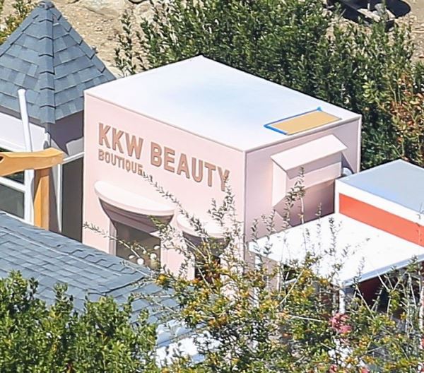 Цифра дня: Ким Кардашьян построила парк развлечений для своих детей за 60 миллионов долларов