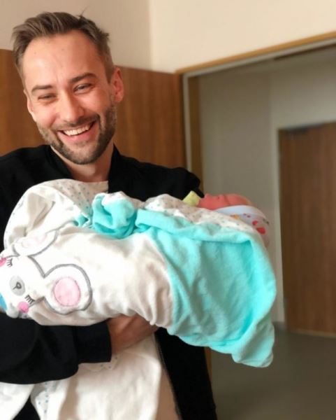 Дмитрий Шепелев о первых днях после рождения второго ребенка: «Сообщение из новой жизни»