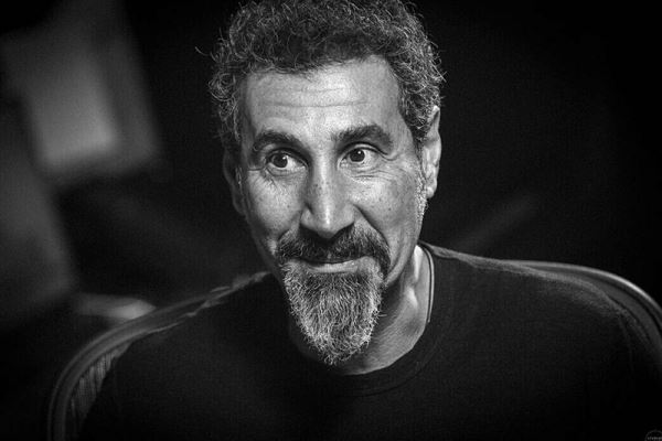 <br />
				Серж Танкян выпустил EP «Elasticity»			