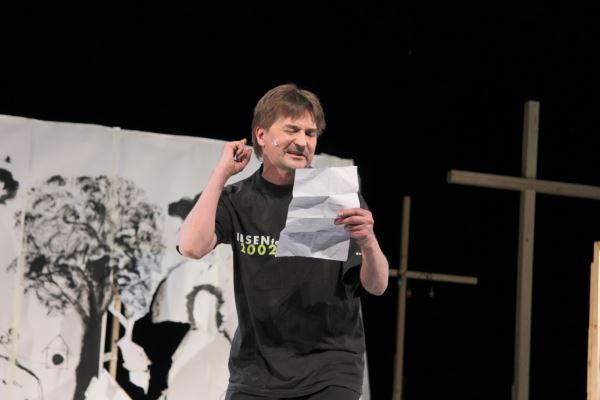 Юрий Бутусов репетирует Гоголя в «Сатириконе»